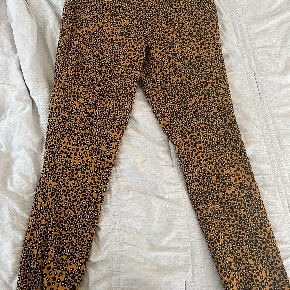 WHO WHAT WEAR Cropped high rise stretch pant size 8
